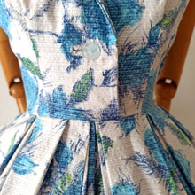 Charger l&#39;image dans la galerie, 1950s - Spectacular French Blue Roseprint Dress - W27 (68cm)
