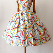 Charger l&#39;image dans la galerie, VTG Does 50s - Spectacular Colorful Cotton Dress  - W28/32 (70/82cm)
