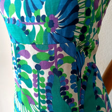 Load image into Gallery viewer, 1960s - Gorgeous Psychedelic Cotton Dress  - W28.5 (72cm)
