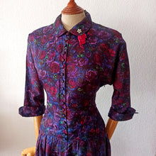 Charger l&#39;image dans la galerie, 1940s - Stunning Roseprint Rayon Crepe Dress - W33 (84cm)
