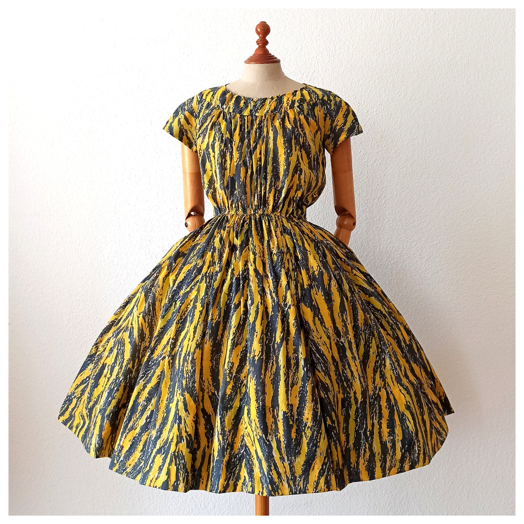 1950s - Fabulous French Abstract Dress - W28.5 (72cm)