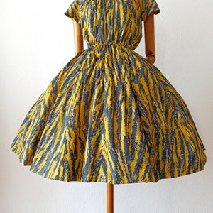 1950s - Fabulous French Abstract Dress - W28.5 (72cm)