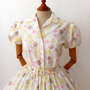 1950s - FRANCE - Adorable Leaves Print Puffed Sleeves Dress - W26 (66cm)