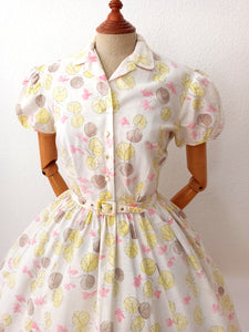 1950s - FRANCE - Adorable Leaves Print Puffed Sleeves Dress - W26 (66cm)