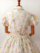 Cargar imagen en el visor de la galería, 1950s - FRANCE - Adorable Leaves Print Puffed Sleeves Dress - W26 (66cm)
