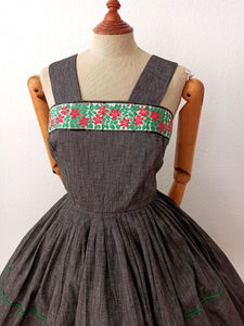 1950s - FRANCE - Gorgeous Grey Floral Cotton Dress - W27.5 (70cm)