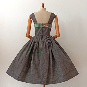 1950s - FRANCE - Gorgeous Grey Floral Cotton Dress - W27.5 (70cm)