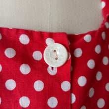 Cargar imagen en el visor de la galería, 1940s - Adorable Red Dots Pockets Cotton Dress - W27.5 (70cm)
