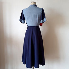 Cargar imagen en el visor de la galería, 1940s - Gorgeous Lilac Blue Gabardine Rayon Dress - W26 (66cm)
