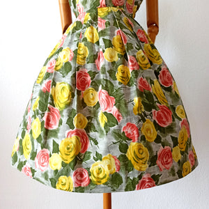 1950s - MAJESTÉ, France - Stunning Roseprint Dress - W28 (72cm)