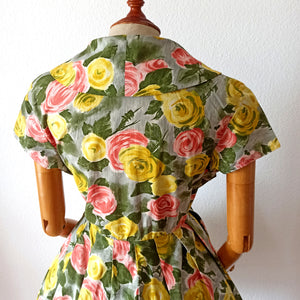 1950s - MAJESTÉ, France - Stunning Roseprint Dress - W28 (72cm)