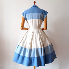 Charger l&#39;image dans la galerie, 1950s - Marvelous Blue Shades Linen Dress - W27.5 (70cm)
