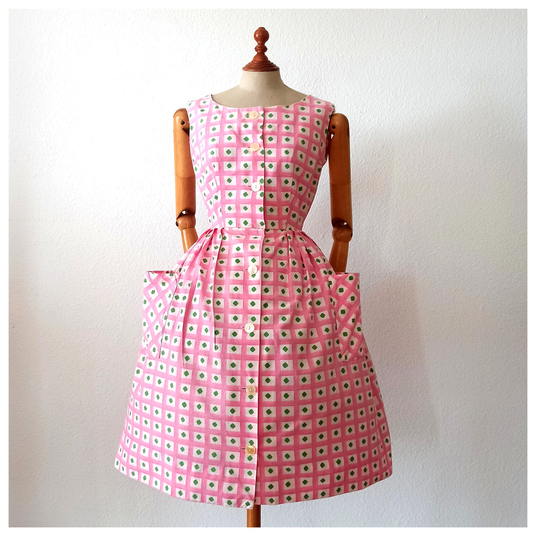 1950s 1960s - Adorable Green Diamonds Cotton Dress - W27/28 (68/70cm)