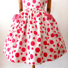 Charger l&#39;image dans la galerie, 1950s 1960s - Fabulous Pink Dots Pockets Dress - W27 (68cm)
