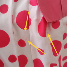 Carica l&#39;immagine nel visualizzatore di Gallery, 1950s 1960s - Fabulous Pink Dots Pockets Dress - W27 (68cm)
