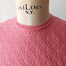 Charger l&#39;image dans la galerie, 1960s - Sweet Pink Ruffled Knit Top
