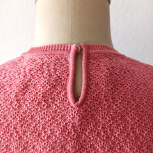 Charger l&#39;image dans la galerie, 1960s - Sweet Pink Ruffled Knit Top
