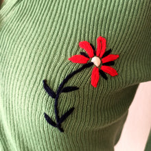 Load image into Gallery viewer, 1960s - Adorable Green Floral Embroidery Top
