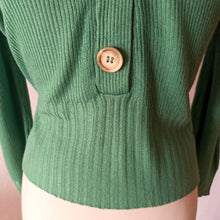 Load image into Gallery viewer, 1960s - Adorable Green Floral Embroidery Top
