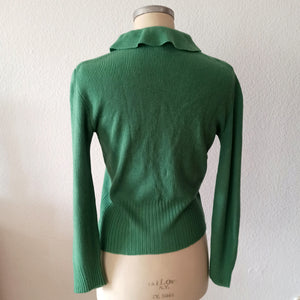 1960s - Adorable Green Floral Embroidery Top