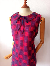 Load image into Gallery viewer, 1960s - DEADSTOCK - Stunning French Dress - W34 (86cm)
