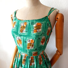 Cargar imagen en el visor de la galería, 1950s 1960s - Gorgeous Abstract Rayon Summer Dress - W27.5 (70cm)
