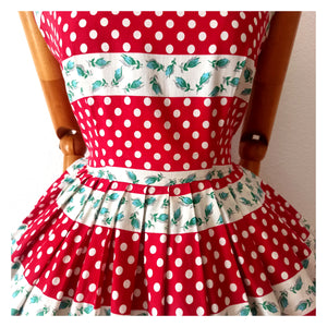 1950s  - Exquisite Floral Dotted Red Cotton Dress  - W28.5 (72cm)