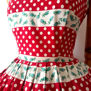 1950s  - Exquisite Floral Dotted Red Cotton Dress  - W28.5 (72cm)