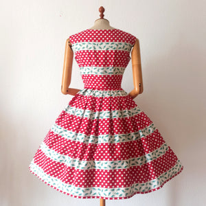 1950s  - Exquisite Floral Dotted Red Cotton Dress  - W28.5 (72cm)