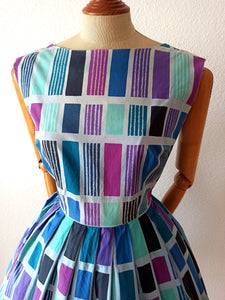 1950s 1960s - Gorgeous Abstract Purple Cotton Dress  - W27.5 (70cm)