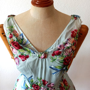 1950s - Outstanding Beauty Floral Bouquets Dress - W26 (66cm)