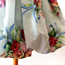 Charger l&#39;image dans la galerie, 1950s - Outstanding Beauty Floral Bouquets Dress - W26 (66cm)
