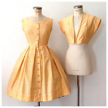 Carica l&#39;immagine nel visualizzatore di Gallery, 1950s - Adorable French Butter Yellow Striped Bolero Dress - W29 (74cm)
