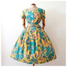 Cargar imagen en el visor de la galería, 1950s - BOUSSAC de PARIS, France - Stunning Cotton Dress - W29 (74cm)
