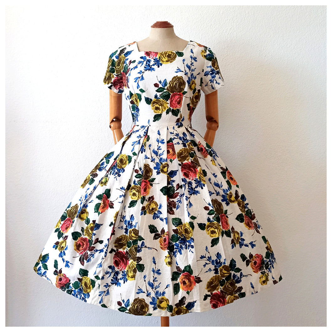 1950s - WÜNDISCH, Germany - Stunning Roseprint Dress - W28 (70cm)