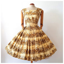 Load image into Gallery viewer, 1950s - Fabulous Novelty Print Cotton Dress - W27.5 (70cm)
