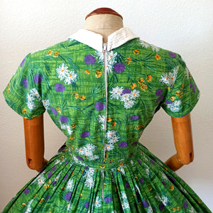 1950s 1960s - Stunning Floral Garden Cotton Dress - W27.5 (70cm)