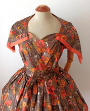 Charger l&#39;image dans la galerie, 1950s - Outstanding Silky Cotton Couture Dress - W29 (74cm)
