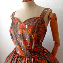 Charger l&#39;image dans la galerie, 1950s - Outstanding Silky Cotton Couture Dress - W29 (74cm)
