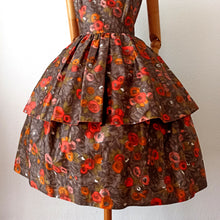 Charger l&#39;image dans la galerie, 1950s - Outstanding Silky Cotton Couture Dress - W29 (74cm)
