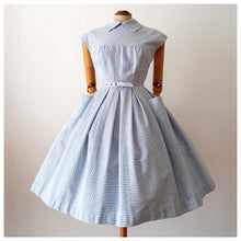 Load image into Gallery viewer, 1950s - MARIE BONHEUR, Paris - Adorable Pockets Dress - W24 (62cm)
