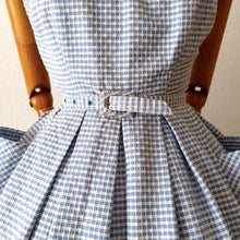 Cargar imagen en el visor de la galería, 1950s - MARIE BONHEUR, Paris - Adorable Pockets Dress - W24 (62cm)
