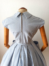 Cargar imagen en el visor de la galería, 1950s - MARIE BONHEUR, Paris - Adorable Pockets Dress - W24 (62cm)
