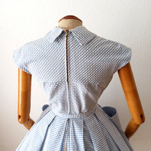 Cargar imagen en el visor de la galería, 1950s - MARIE BONHEUR, Paris - Adorable Pockets Dress - W24 (62cm)
