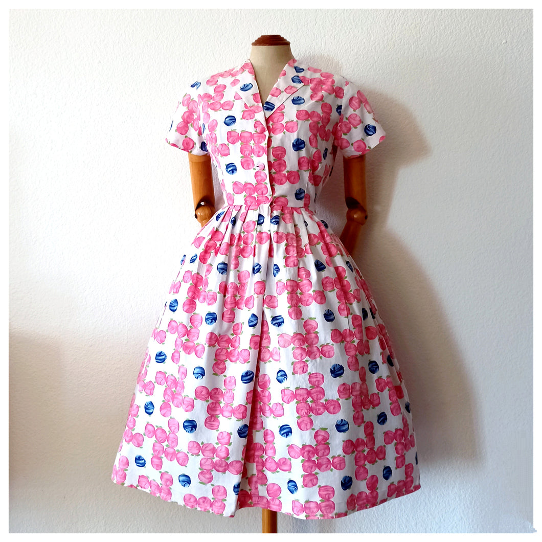 1950s - Adorable Roseprint Cotton Dress - W26 (66cm)