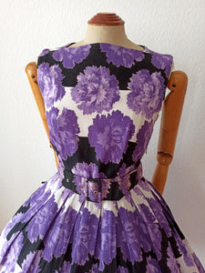 1950s - Stunning German Purple Clovers Dress - W26 (66cm)