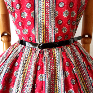 1950s - Gorgeous Red Printed Cotton Dress - W35 (90cm)