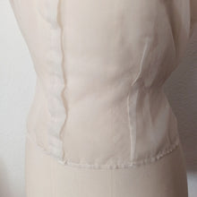 Cargar imagen en el visor de la galería, 1950s - Gorgeous French Embroidery Nylon Blouse - W35 (88cm)
