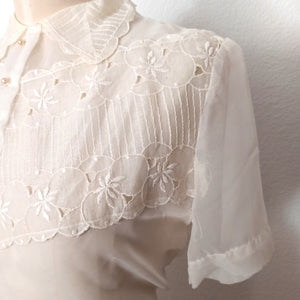 1950s - Gorgeous French Embroidery Nylon Blouse - W35 (88cm)