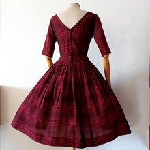 Load image into Gallery viewer, 1940s 1950s - JERRY GILDEN - SPECTATOR, USA - Stunning Dress - W26 (66cm)
